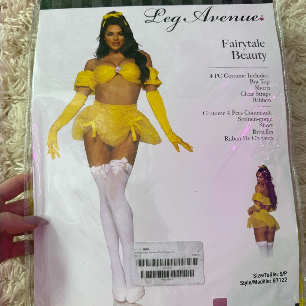 Halloween costume / brand new/